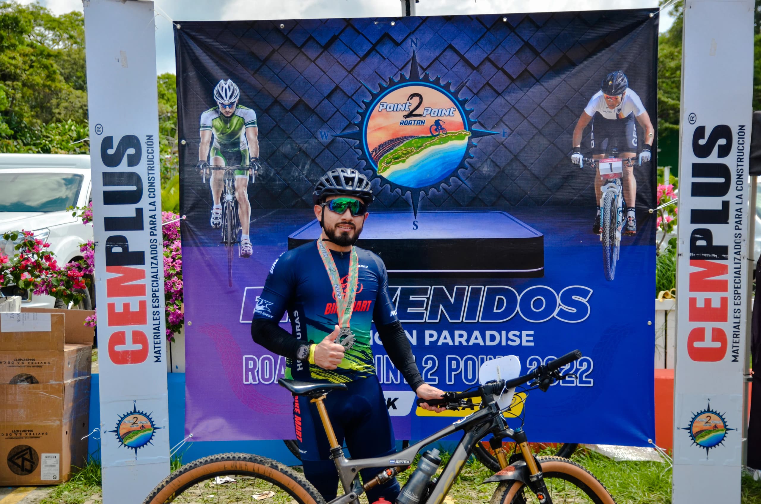 Roatán Point 2 Point — ciclismo roatan id 38. Fotografía Adonis Maradiaga.