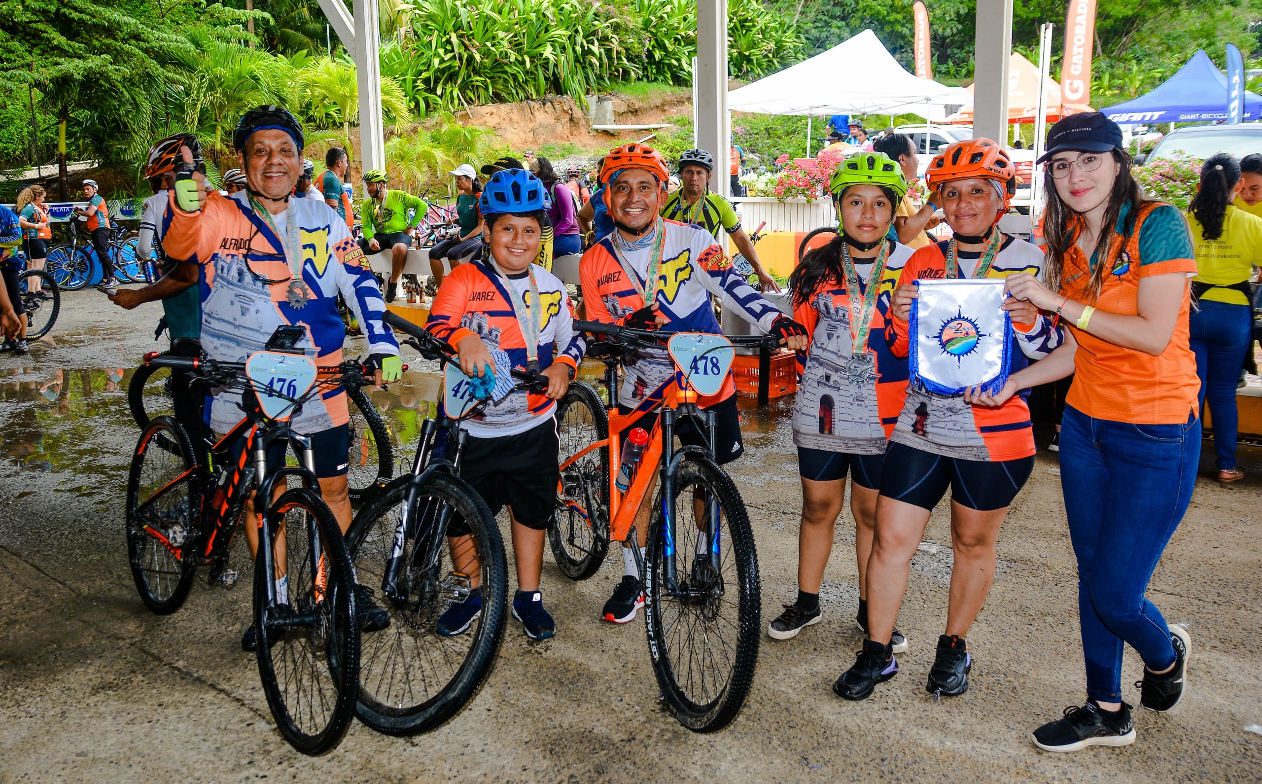 Roatán Point 2 Point — ciclismo roatan id 39. Fotografía Adonis Maradiaga.