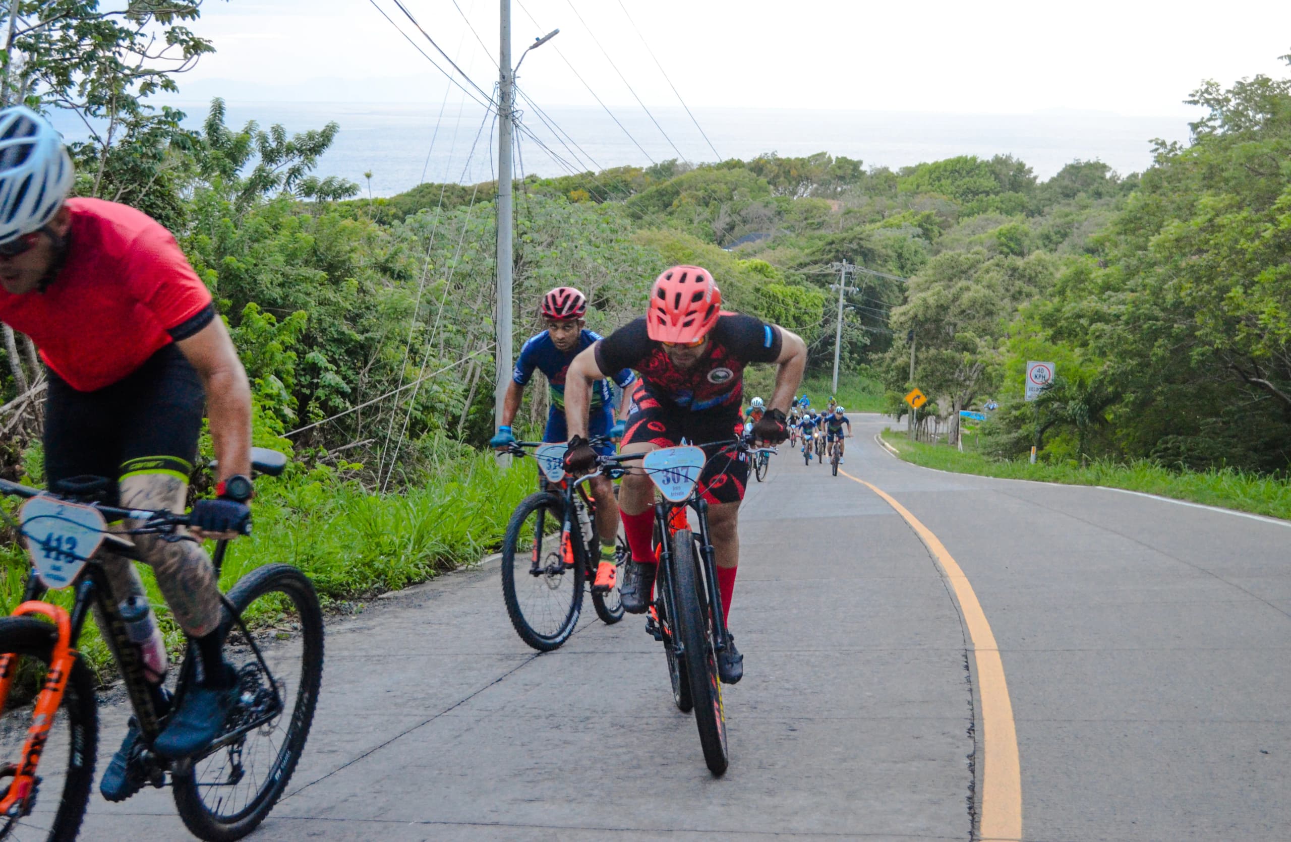 Roatán Point 2 Point — ciclismo roatan id 88. Fotografía Adonis Maradiaga.