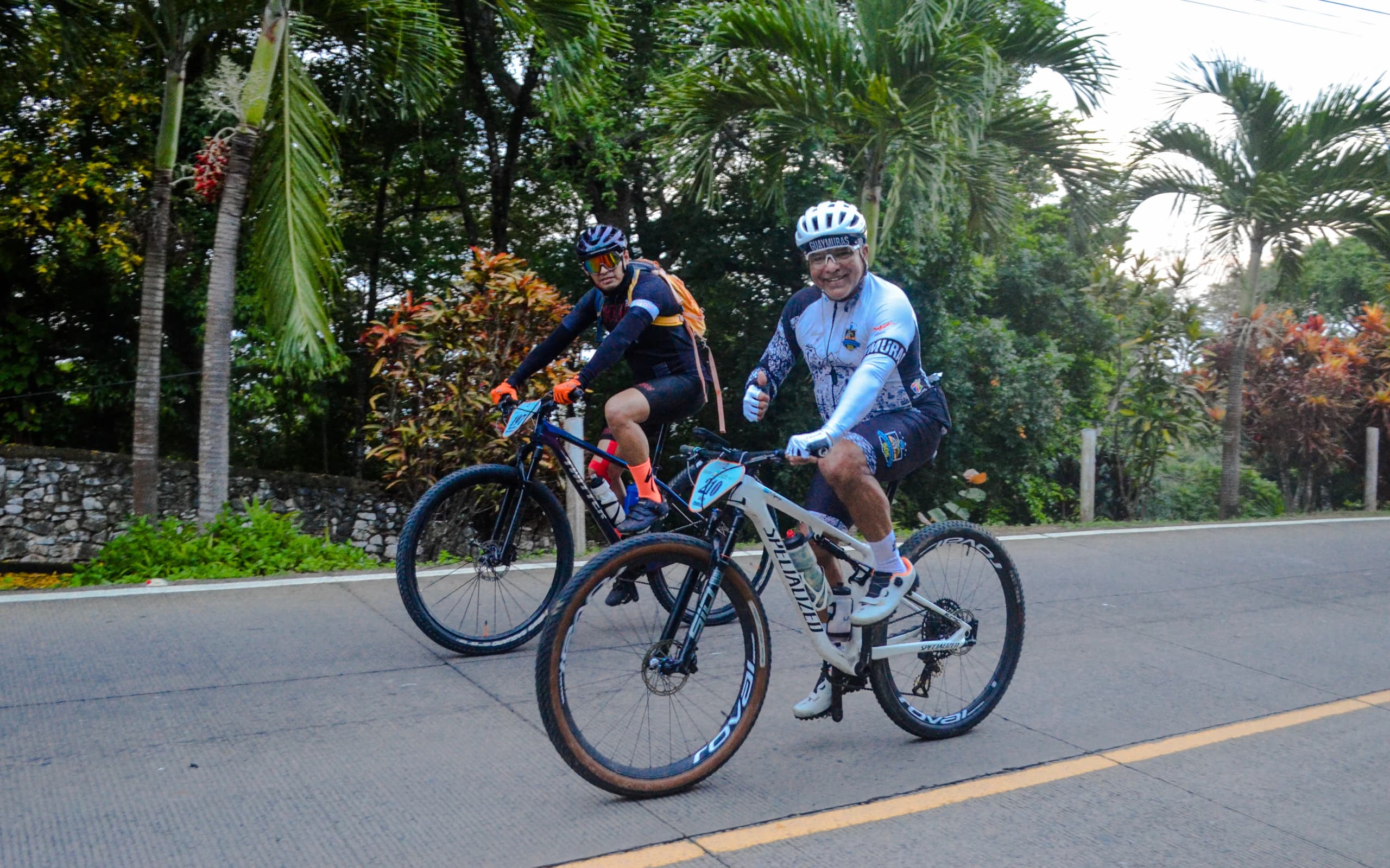 Roatán Point 2 Point — ciclismo roatan id 97. Fotografía Adonis Maradiaga.