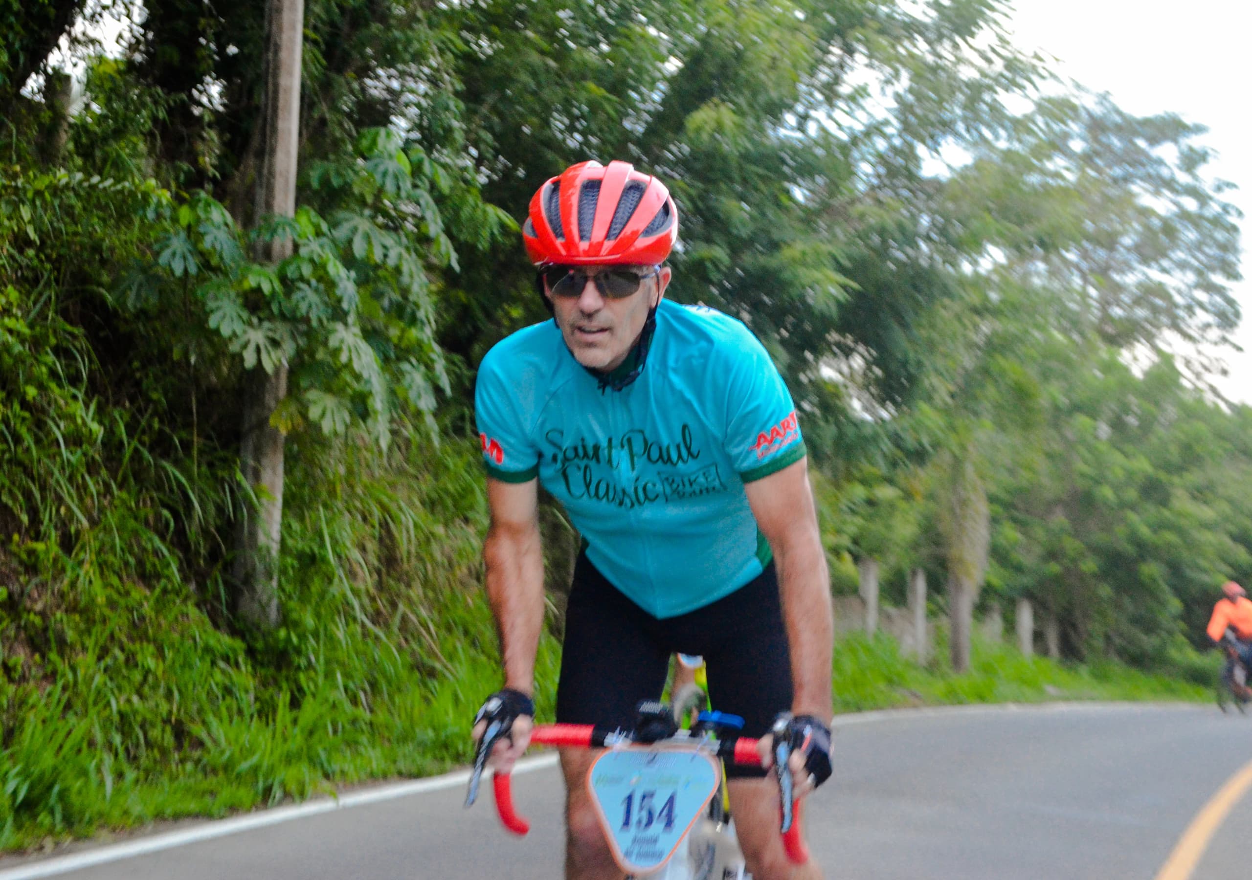 Roatán Point 2 Point — ciclista ruta dorsal 154 saint paul classic. Fotografía Adonis Maradiaga.