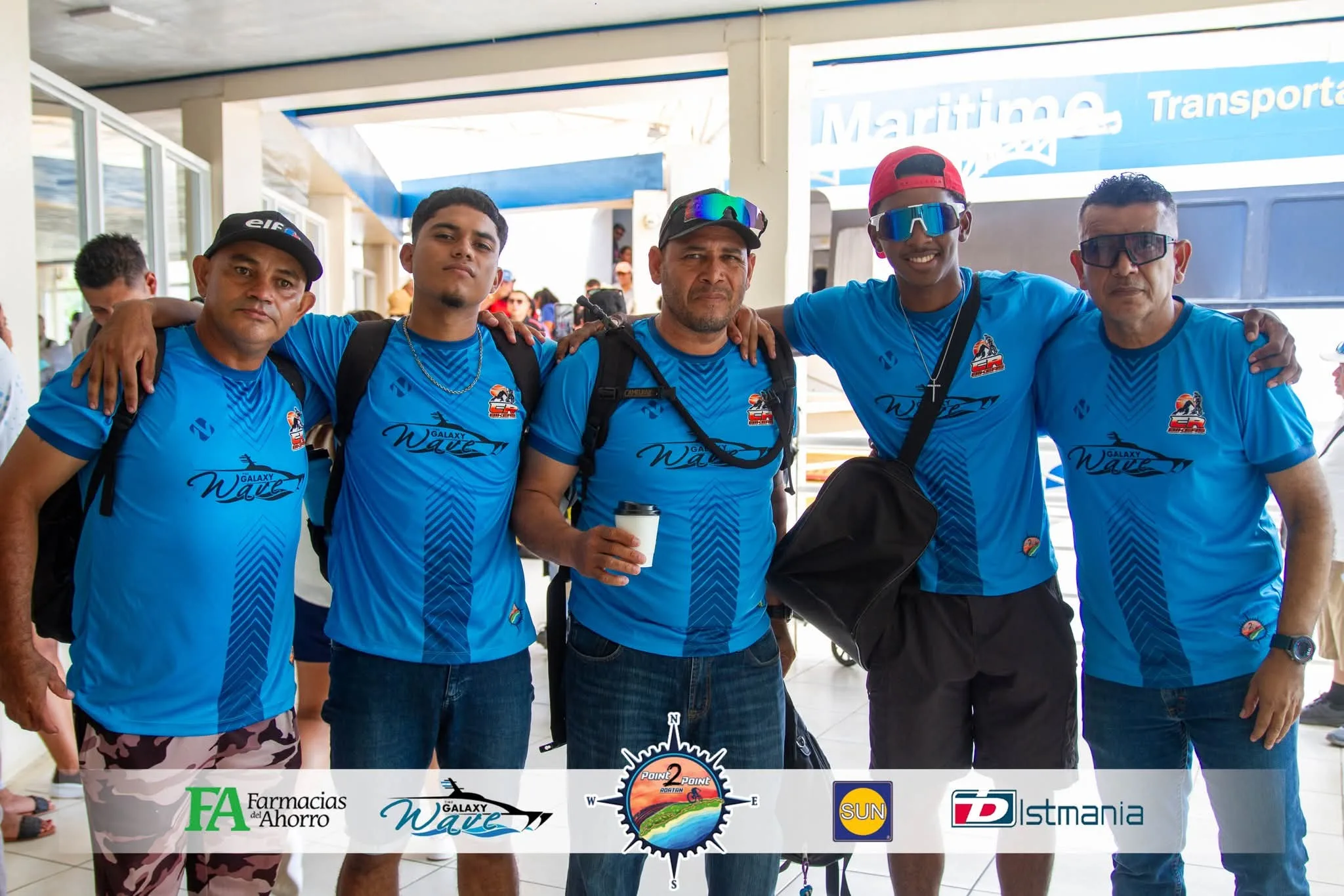 Roatán Point 2 Point — equipo galaxy wave camiseta azul terminal.